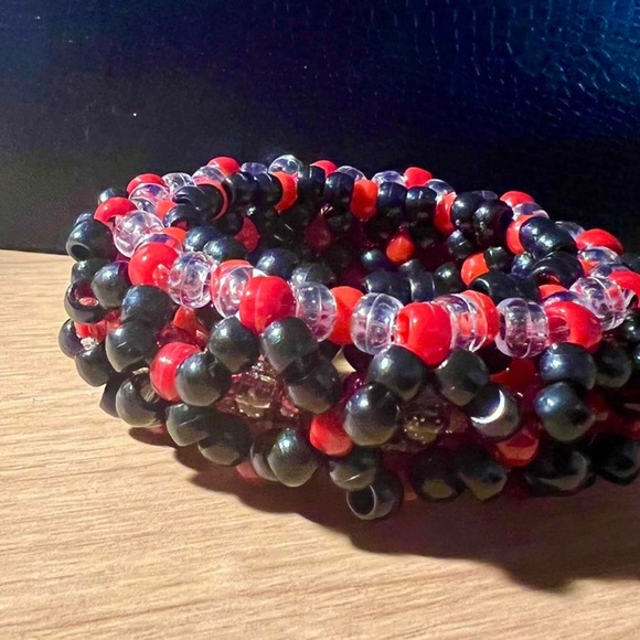 Kandi Red and Black 3D cuff - Picture 2 of 2